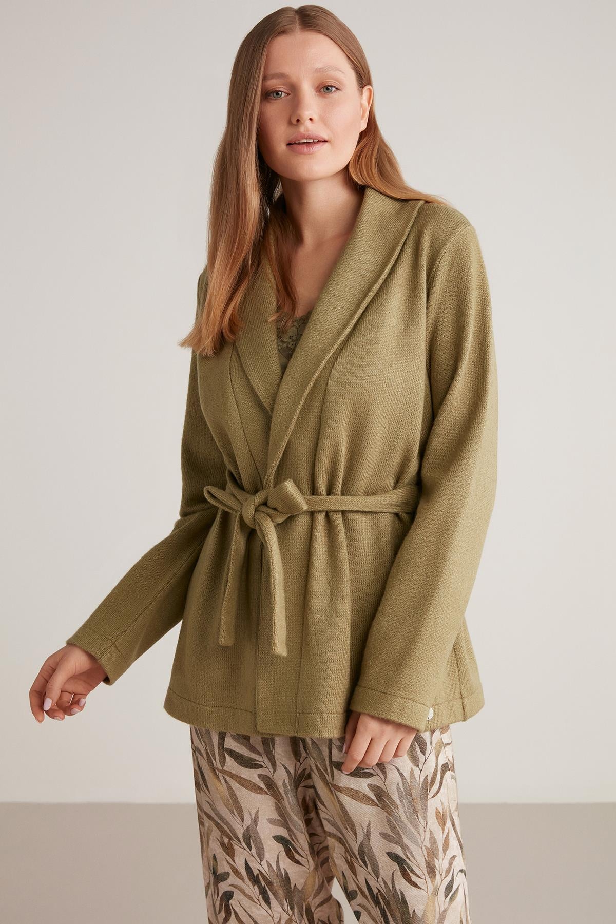Penye Mood Comfortlux üçlü pijama takımı, yumuşak pamuklu kumaştan rahat uyku kıyafeti.